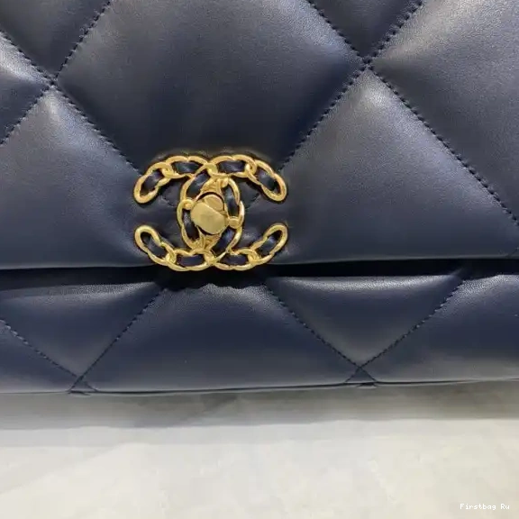 First Bag Ru BAG FLAP 19 CHANEL 0529